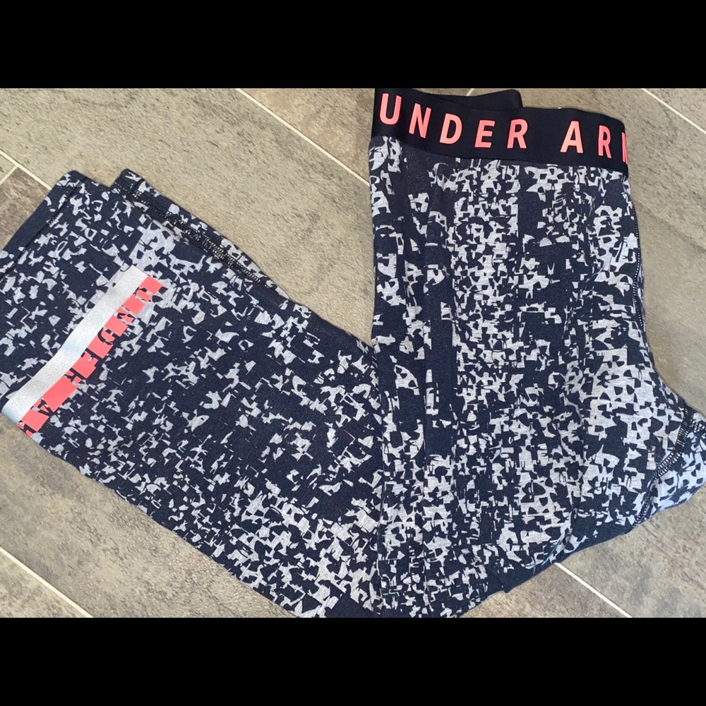 Under Armor Cropped Capri leggings